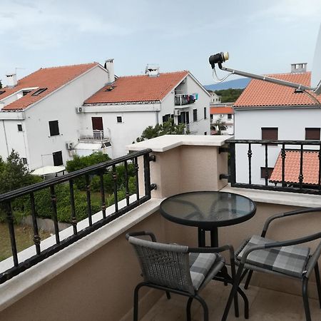 Apartment Ivana Punat Exterior photo